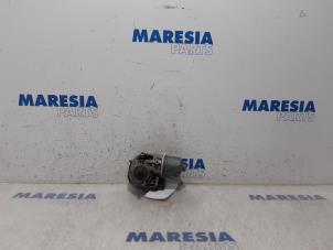 Usagé Moteur essuie-glace avant Citroen C4 Picasso (3D/3E) 1.6 BlueHDI 115 Prix € 105,00 Règlement à la marge proposé par Maresia Parts
