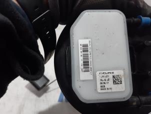Used Electric fuel pump Citroen C4 Picasso (3D/3E) 1.6 BlueHDI 115 Price € 75,00 Margin scheme offered by Maresia Parts