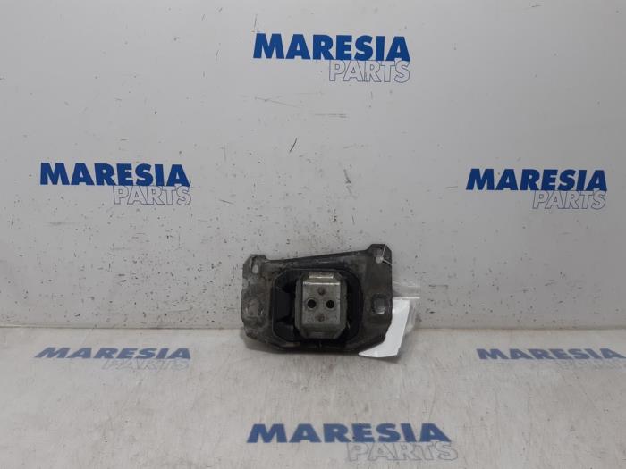 Used Engine mount Citroen C4 Picasso (3D/3E) 1.6 BlueHDI 115 Price € 35,00 Margin scheme offered by Maresia Parts