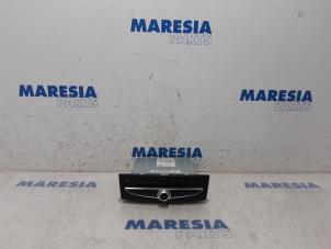 Gebrauchte Radio CD Spieler Renault Koleos I 2.0 dCi 16V Preis € 157,50 Margenregelung angeboten von Maresia Parts