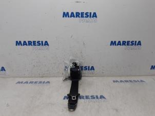 Used Rear seatbelt, left Citroen C4 Berline (NC) 1.6 16V VTi Price € 65,00 Margin scheme offered by Maresia Parts