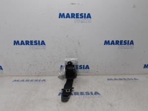 Used Rear seatbelt, right Citroen C4 Berline (NC) 1.6 16V VTi Price € 65,00 Margin scheme offered by Maresia Parts