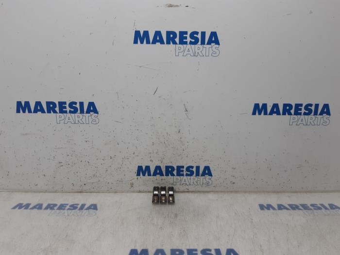Usagé Culbuteur Fiat Ducato (250) 2.3 D 120 Multijet Prix € 30,25 Prix TTC proposé par Maresia Parts