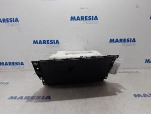 Used Glovebox Renault Clio V (RJAB) 1.0 TCe 100 12V Price € 60,00 Margin scheme offered by Maresia Parts