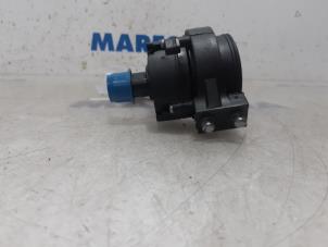 Used Additional water pump Renault Clio V (RJAB) 1.0 TCe 100 12V Price € 30,25 Inclusive VAT offered by Maresia Parts