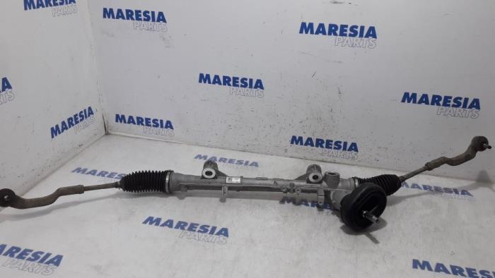 Steering box from a Renault Clio V (RJAB) 1.0 TCe 100 12V 2019