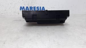 Used Navigation display Renault Kangoo Express (FW) 1.5 dCi 90 FAP Price € 285,86 Inclusive VAT offered by Maresia Parts