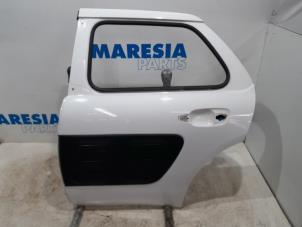 Usagé Porte arrière gauche Citroen C4 Cactus (0B/0P) 1.6 Blue Hdi 100 Prix € 175,00 Règlement à la marge proposé par Maresia Parts