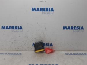 Used Airbag Module Renault Clio V (RJAB) 1.0 TCe 100 12V Price € 131,25 Margin scheme offered by Maresia Parts