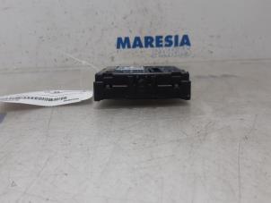 Used Comfort Module Renault Clio V (RJAB) 1.0 TCe 100 12V Price € 60,00 Margin scheme offered by Maresia Parts