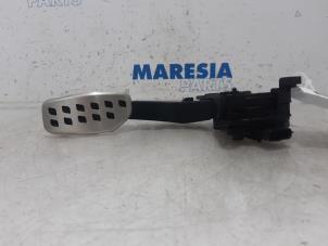 Used Throttle pedal position sensor Renault Clio V (RJAB) 1.0 TCe 100 12V Price € 60,00 Margin scheme offered by Maresia Parts