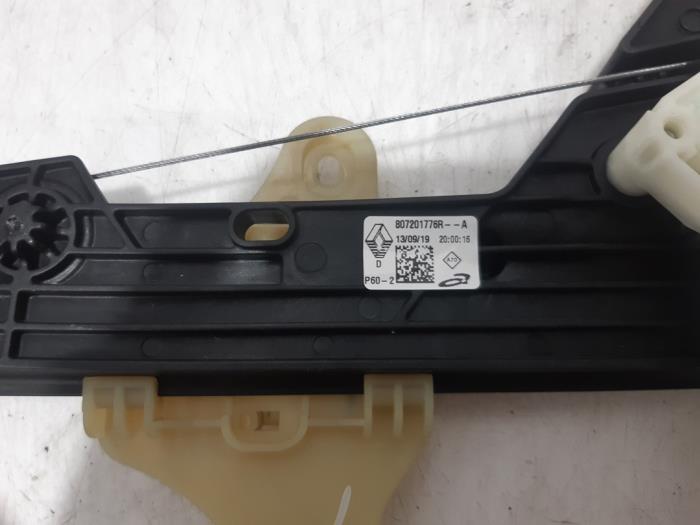 Window mechanism 4-door, front right from a Renault Clio V (RJAB) 1.0 TCe 100 12V 2019