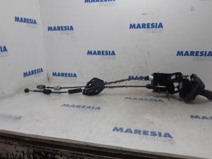 Used Gear stick Renault Kangoo Express (FW) 1.5 dCi 90 FAP Price € 78,65 Inclusive VAT offered by Maresia Parts