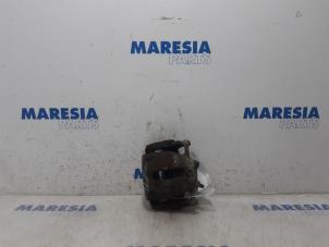 Used Front brake calliper, left Renault Kangoo Express (FW) 1.5 dCi 90 FAP Price € 48,40 Inclusive VAT offered by Maresia Parts