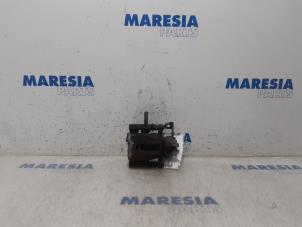 Used Rear brake calliper, left Renault Kangoo Express (FW) 1.5 dCi 90 FAP Price € 48,40 Inclusive VAT offered by Maresia Parts