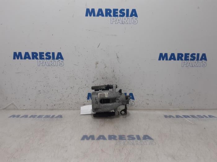 Gebrauchte Bremszange links hinten Peugeot 2008 (CU) 1.2 Vti 12V PureTech 82 Preis € 19,90 Margenregelung angeboten von Maresia Parts