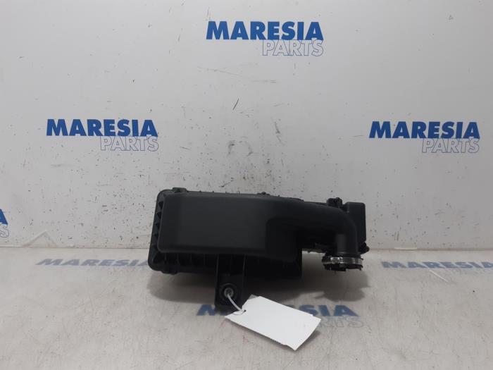 Begagnade Luftfilterhus Peugeot 2008 (CU) 1.2 Vti 12V PureTech 82 Pris € 19,95 Marginaltabell erbjuds av Maresia Parts