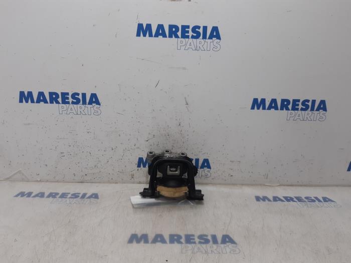 Used Engine mount Citroen C4 Cactus (0B/0P) 1.6 Blue Hdi 100 Price € 30,00 Margin scheme offered by Maresia Parts