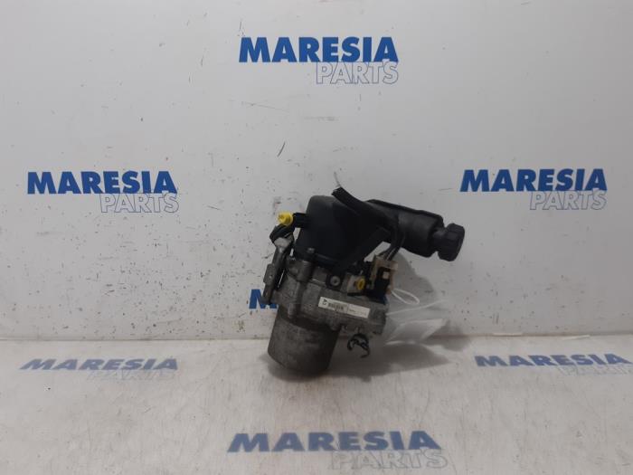 Used Power steering pump Peugeot 508 (8D) 2.2 HDiF 16V GT Price € 262,50 Margin scheme offered by Maresia Parts