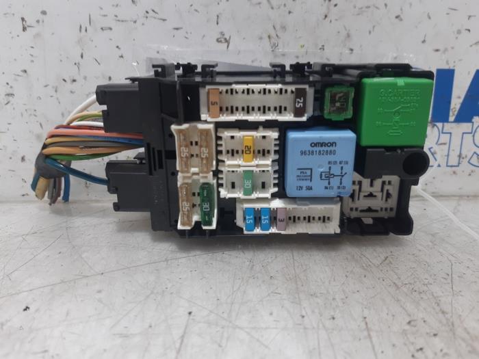 Fuse box Peugeot 508 2.2 HDiF 16V GT - 9665878080 PEUGEOT