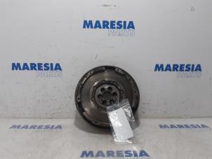 Używane Dwumasowe kolo zamachowe Peugeot 508 SW (8E/8U) 1.6 THP 16V Cena € 75,00 Procedura marży oferowane przez Maresia Parts
