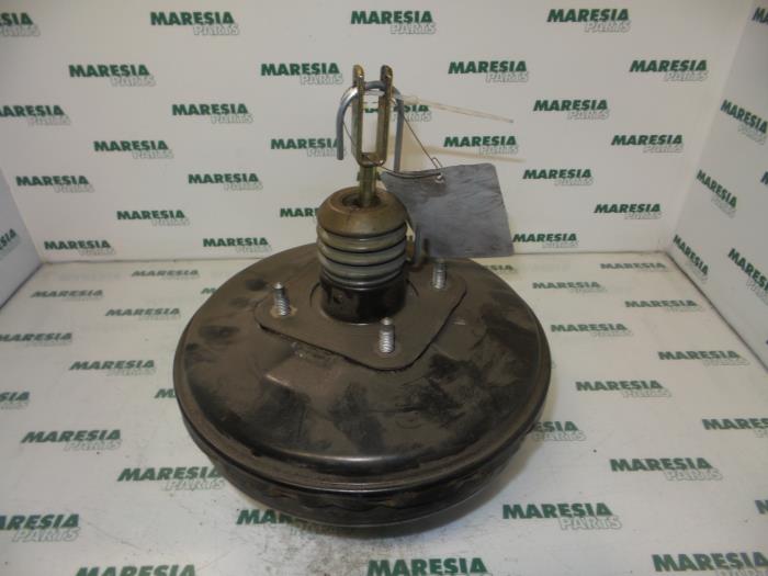 Usagé Servo frein Renault Megane Scénic (JA) 1.6 RT Prix € 35,00 Règlement à la marge proposé par Maresia Parts