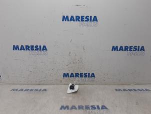 Used Start/stop switch Peugeot 508 SW (8E/8U) 2.2 HDiF 16V GT Price € 20,00 Margin scheme offered by Maresia Parts