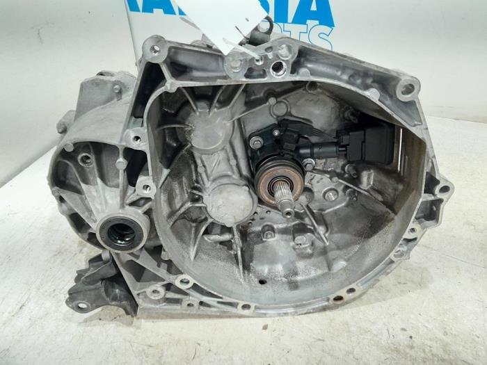 Gearbox from a Citroën C4 Cactus (0B/0P) 1.6 Blue Hdi 100 2017
