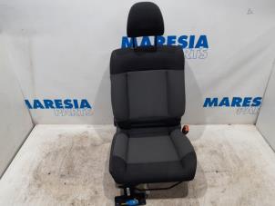 Używane Fotel prawy Citroen C4 Cactus (0B/0P) 1.6 Blue Hdi 100 Cena € 150,00 Procedura marży oferowane przez Maresia Parts