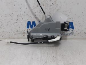 Used Rear door mechanism 4-door, right Peugeot 3008 I (0U/HU) 1.6 HDiF 16V Price € 19,90 Margin scheme offered by Maresia Parts