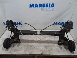 Usagé Arbre entraînement roue avant Citroen C4 Cactus (0B/0P) 1.6 Blue Hdi 100 Prix € 157,50 Règlement à la marge proposé par Maresia Parts