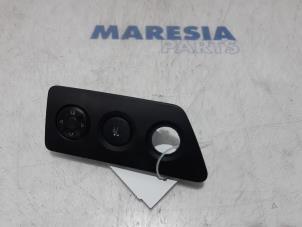Gebrauchte Navigation Bedienfeld Peugeot RCZ (4J) 1.6 16V THP Preis € 50,00 Margenregelung angeboten von Maresia Parts