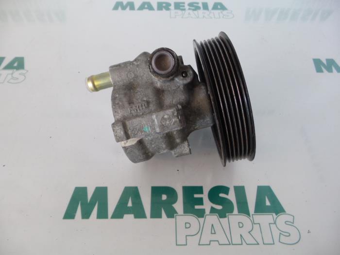 Usagé Pompe de direction Renault Espace (JK) 3.0 dCi V6 24V Grand Espace Prix € 85,00 Règlement à la marge proposé par Maresia Parts