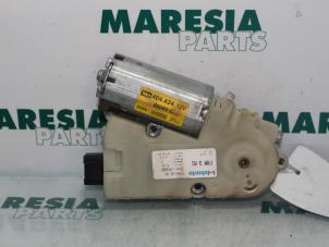 Used Sunroof motor Renault Laguna II (BG) 2.0 16V IDE Price € 50,00 Margin scheme offered by Maresia Parts