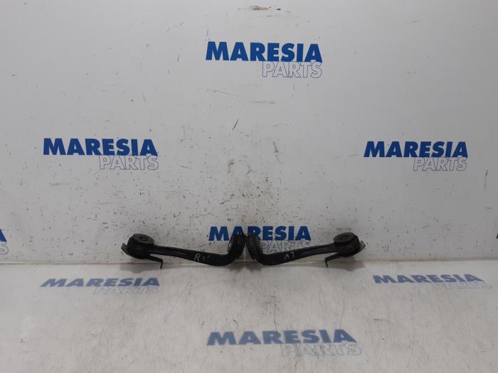 Usagé Faux châssis Renault Trafic New (FL) 2.5 dCi 16V 145 Prix € 60,50 Prix TTC proposé par Maresia Parts