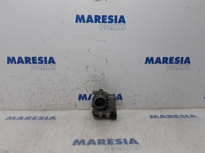 Usagé Boitier papillon Fiat Stilo MW (192C) 1.9 JTD 16V 140 Multijet Prix € 49,00 Règlement à la marge proposé par Maresia Parts