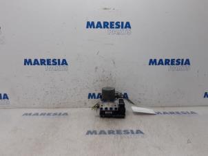 Used ABS pump Peugeot 3008 I (0U/HU) 1.6 HDiF 16V Price € 183,75 Margin scheme offered by Maresia Parts
