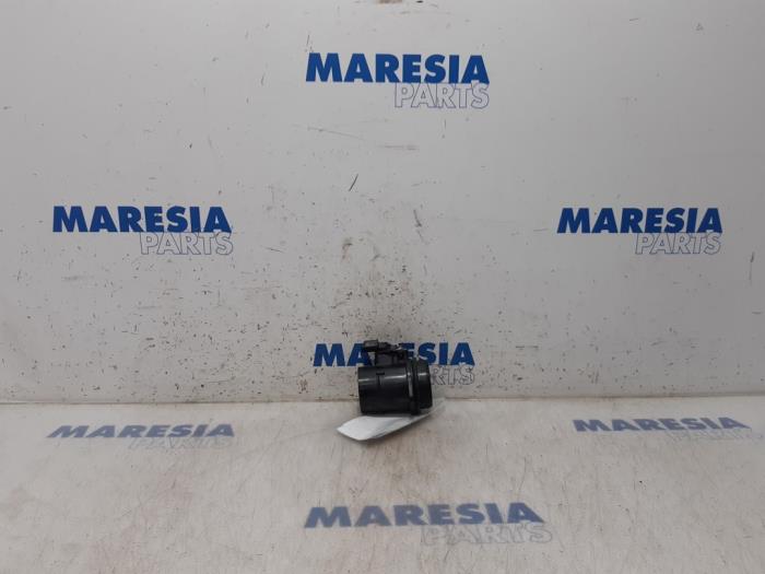 Gebrauchte Luftmengenmesser Peugeot 3008 I (0U/HU) 1.6 HDiF 16V Preis € 20,00 Margenregelung angeboten von Maresia Parts