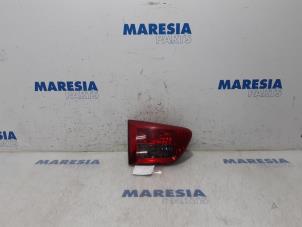 Używane Tylne swiatlo pozycyjne lewe Peugeot 4007 (VU/VV) 2.2 HDiF 16V Cena € 105,00 Procedura marży oferowane przez Maresia Parts