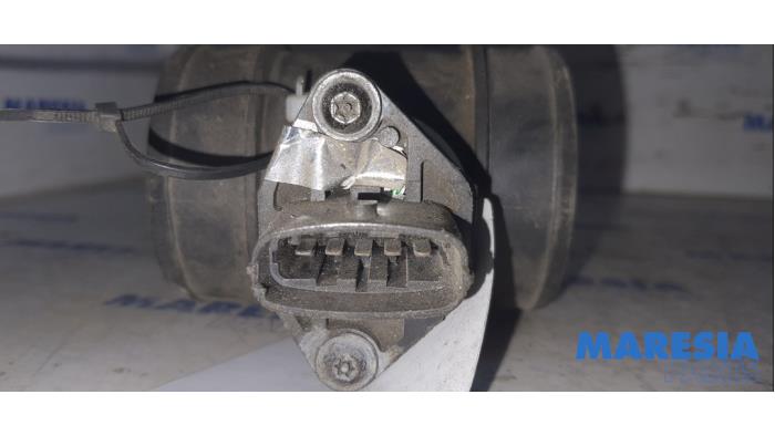 Luftmengenmesser van een Alfa Romeo 156 (932) 1.6 Twin Spark 16V 1998