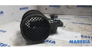 Luftmengenmesser van een Alfa Romeo 156 (932) 1.6 Twin Spark 16V 1998