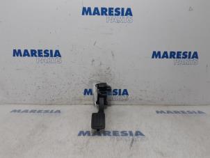 Used Throttle pedal position sensor Citroen C4 Grand Picasso (3A) 1.6 BlueHDI 120 Price € 25,00 Margin scheme offered by Maresia Parts
