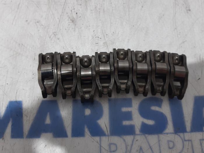 Rocker arm Peugeot 308 SW 1.6 BlueHDi 120 - 090365 BH01