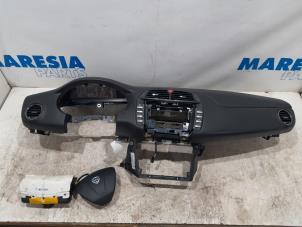 Usados Airbag set + dashboard Lancia Delta (844) 1.4 MultiAir 16V Precio € 735,00 Norma de margen ofrecido por Maresia Parts