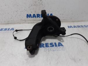 Used Knuckle, front right Citroen C4 Cactus (0B/0P) 1.6 Blue Hdi 100 Price € 19,99 Margin scheme offered by Maresia Parts