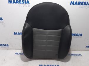 Usagé Revêtement siège droit Fiat 500 (312) 1.3 MJTD 16V Prix € 75,00 Règlement à la marge proposé par Maresia Parts