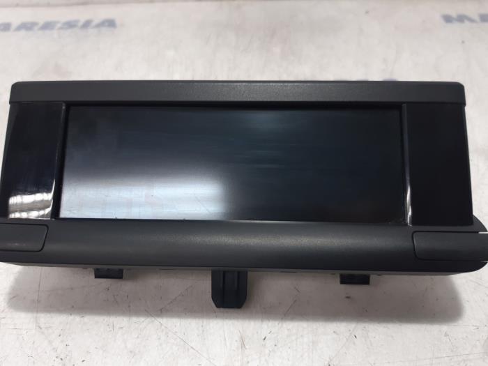 Instrument panel from a Citroën C4 Cactus (0B/0P) 1.6 Blue Hdi 100 2017