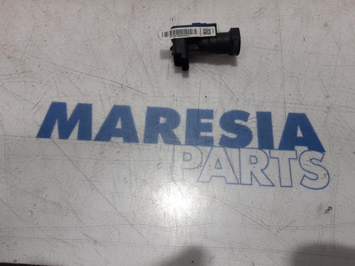 Gebrauchte Bremsassistent Sensor Citroen C4 Cactus (0B/0P) 1.6 Blue Hdi 100 Preis € 20,00 Margenregelung angeboten von Maresia Parts