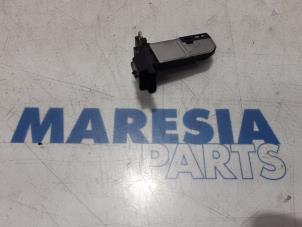 Usagé Débitmètre Citroen C4 Cactus (0B/0P) 1.6 Blue Hdi 100 Prix € 30,00 Règlement à la marge proposé par Maresia Parts