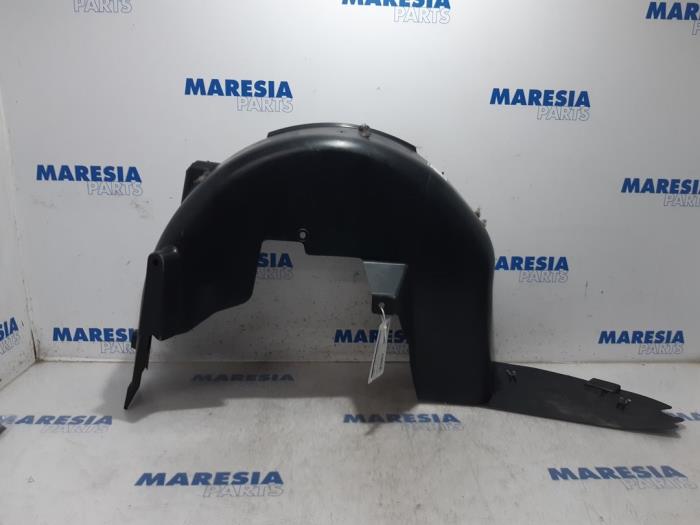 Używane Nadkole Citroen C4 Grand Picasso (3A) 1.6 BlueHDI 120 Cena € 35,00 Procedura marży oferowane przez Maresia Parts